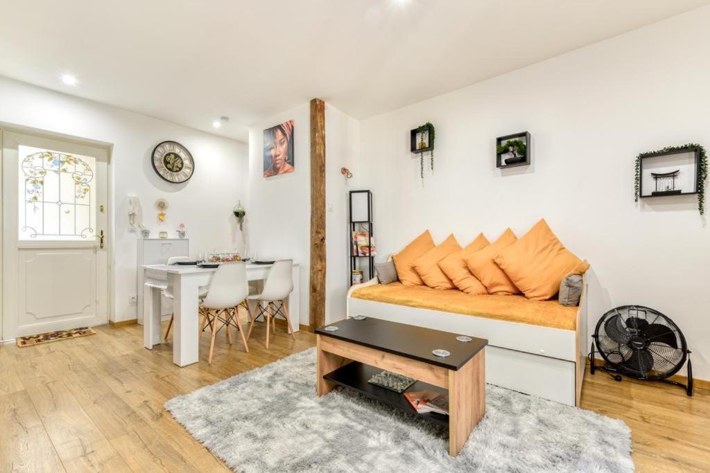 Soleil Sucre T2 Centre Historique De Narbonne Apartment ภายนอก รูปภาพ
