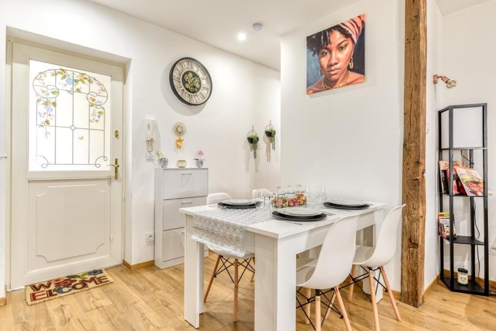 Soleil Sucre T2 Centre Historique De Narbonne Apartment ภายนอก รูปภาพ