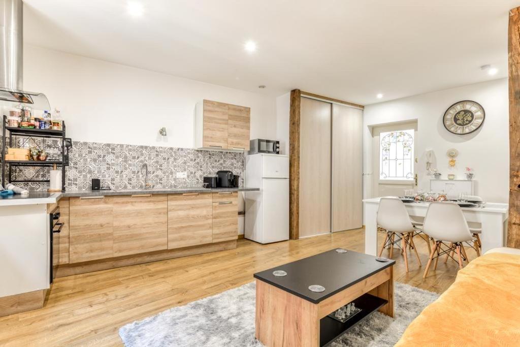 Soleil Sucre T2 Centre Historique De Narbonne Apartment ภายนอก รูปภาพ